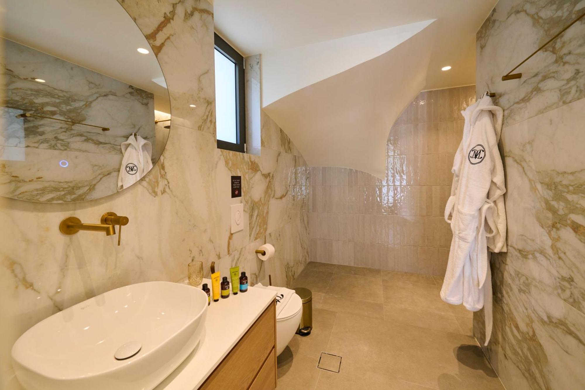 Monarco Executive Rooms Rhodes City Esterno foto